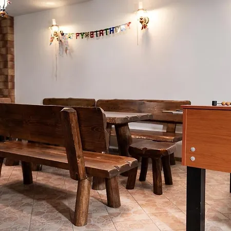 Party House Βίλα