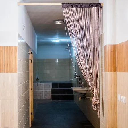 Party House * Vratimov