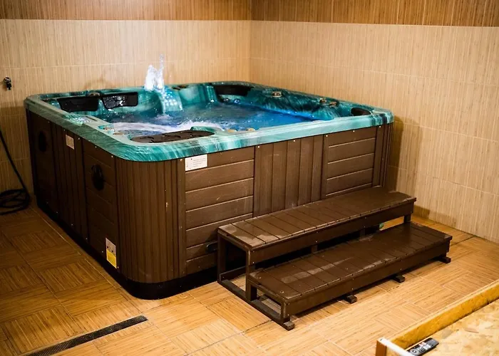 Party House 弗拉季莫夫